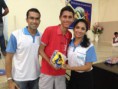 Crianças e adolescentes do Projeto Escolinha Vida Show de Bola ganham uniformes versao 2014